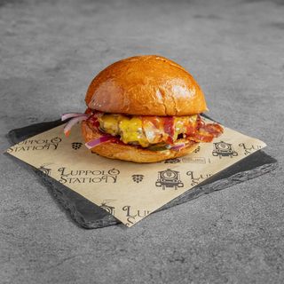 Station bacon cheeseburger
