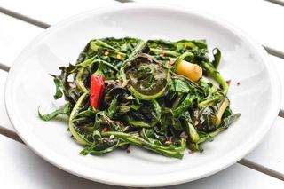 Cicoria ripassata aglio, peperoncino