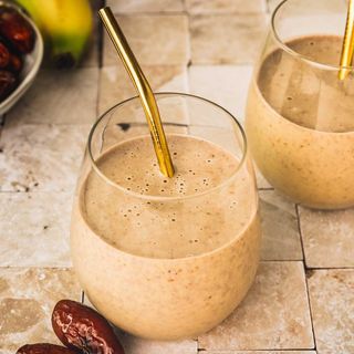 Jus de dattes (P) // عصير التمر بالحليب