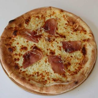 პიცა პროშუტო 33cm