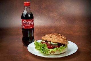 Sendvič suvi vrat + Coca-Cola 0.5l