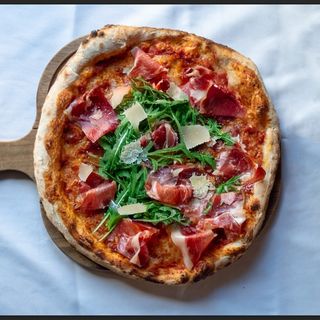 Pizza de Jamón Ibérico al Horno de Leña