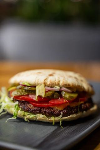 Бургер из печи с котлетой