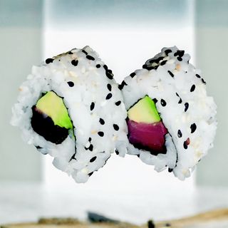 КАЛИФОРНИЯ ТОН И АВОКАДО 4 бр.