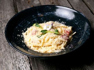 Паста з куркою та в'яленими томатами (350g)