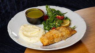 შეშის ღუმელში გამომცხვარი კამბალა