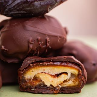 ფინიკი "სულთანი" მოხალული ნიგვზითა და შოკოლადით - 1 ც.