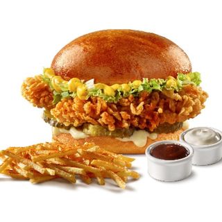 Çedar Soslu Çıtır Tavuk Burger/Crispy Chicken Burger with Cheddar Sauce