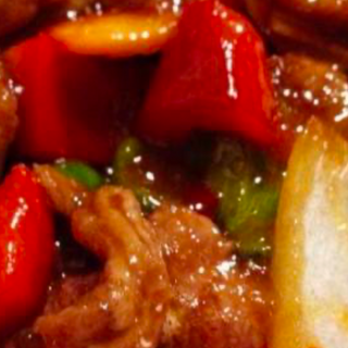 Ternera Con Salsa Cacahuete Picante