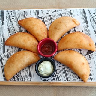 Ración De Empanaditas (6 Uds.)