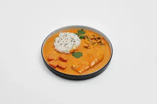 Куриная грудка в соусе Том Ям