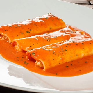Canelones de boloñesa vegana con bechamel de curry