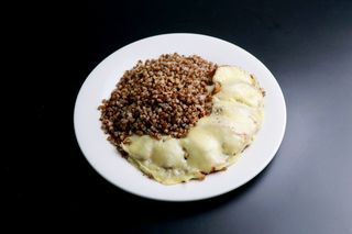 Куриный стейк с сыром (Гарнир отдельно)