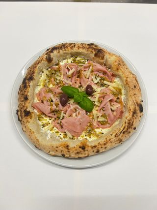 Pizza Mortadella & Pistachio