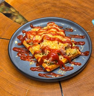 Вафля з ковбасками