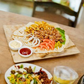 როიალ შაურმა შერეული ხორცით