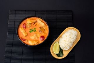 ტომ იამი ქათმით