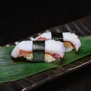34. Nigiri Tako