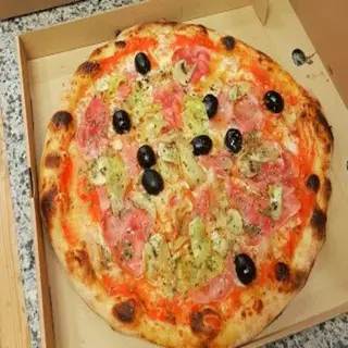 Pizza Napolitana (33 Cm.)