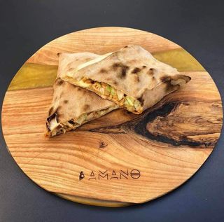 Sendvič sa 3 vrste sira i pršutom