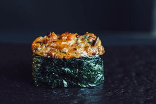 Запеченный спайси угорь