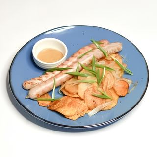 Колбаски с картофелем