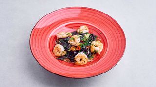 Tagliatelle Nero z krewetkami