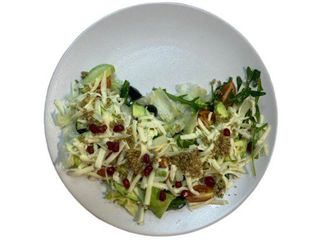 З зеленим міксом, авокадо та грузинською бринзою (220g)