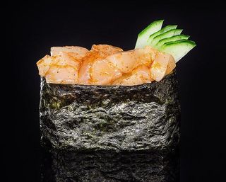 Гункан з Лососем 1шт/80грм