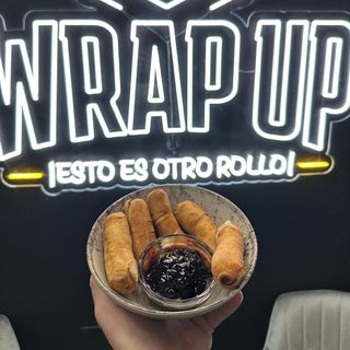 Tequeños con mermelada de arándanos