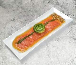 Tiradito de salmón