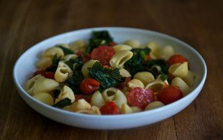 Паста Със Спанаки Чери Домати (350г)