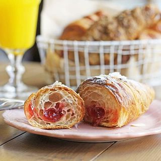 Croissant con frambuesa