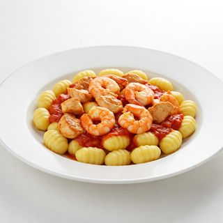 Repovi škampi s njokima