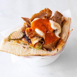 Kebab mega bez surówki bułka