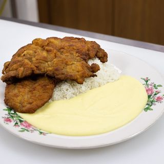 pure de patata con arroz y carne a elegir