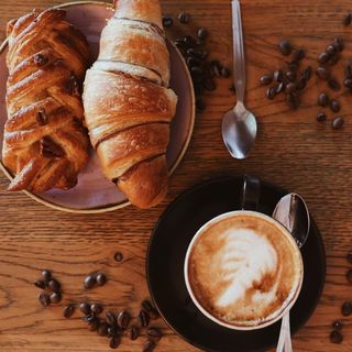 Cappuccino Special + cornetto Special