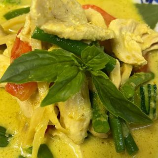 Geang Kiew Wann Con Pollo