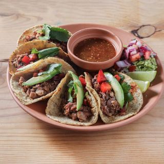 Taquiza para 6 / Cochinita pibil y tinga poblana 