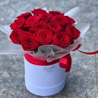 Коробка з 15 троянд 