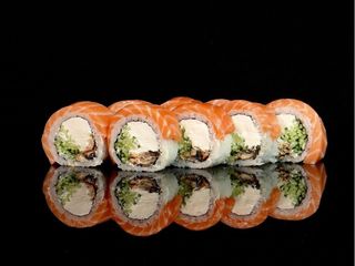 Philadelphia z węgorzem i łososiem 8 szt.