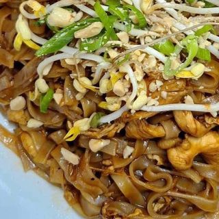 Makaron ryżowy z wołowiną