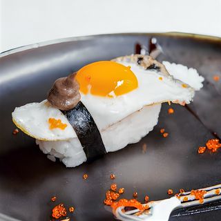 Nigiri Huevo De Codorniz Trufado (1 Pza.)