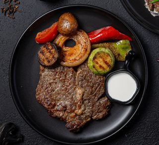 Рибай стейк с овощами гриль  (400 г)