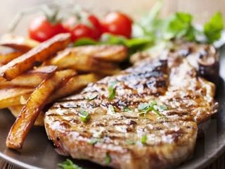 Маринован свински врат на скара + гарнитура 3 вида по-избор