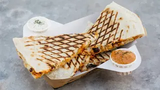 Quesadilla sa miješanim mesom