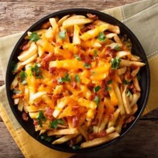 Patatas Con Bacón, Queso Al Horno Y Bbq