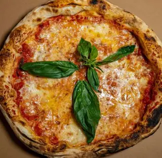 Pizza De Atún (33 Cm.)