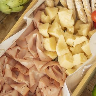 Mortadella de Bolonia amb Parmigiano reggiano (100 G.)