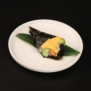 82 Temaki salmone spicy